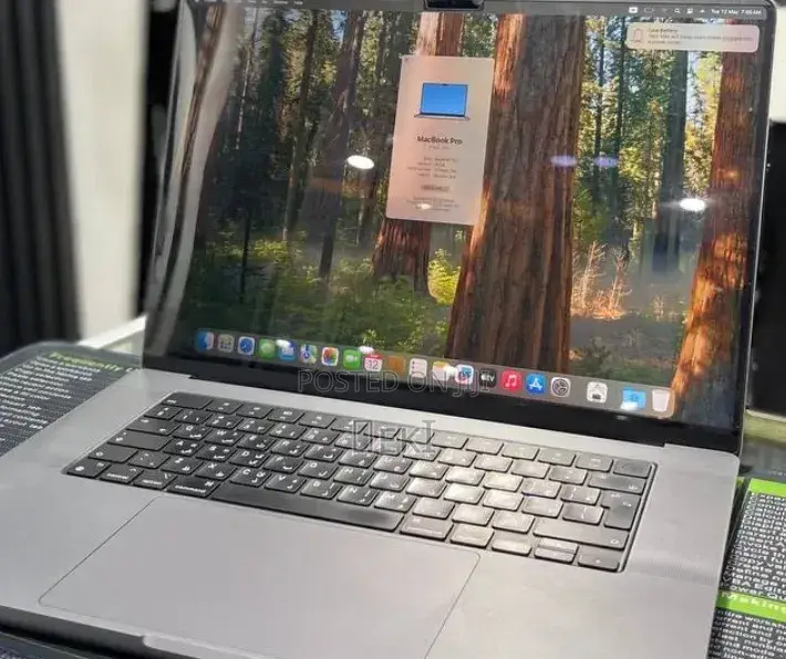 New Laptop Apple MacBook Pro 2020 M1 16GB Apple M1 SSD 512GB