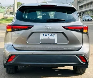 Toyota Highlander 2025 Gray