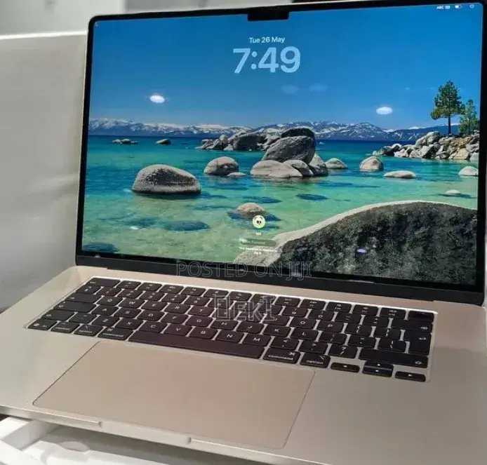 New Laptop Apple MacBook Air 2025 M4 16GB Apple M4 SSD 256GB