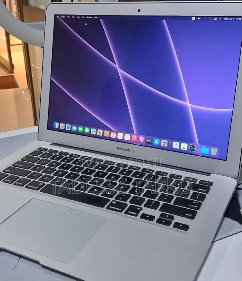 New Laptop Apple MacBook Air 2015 8GB Intel Core i5 SSD 256GB