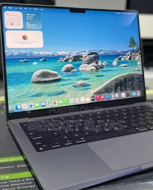 New Laptop Apple MacBook Pro 2024 M3 8GB Apple M3 SSD 512GB