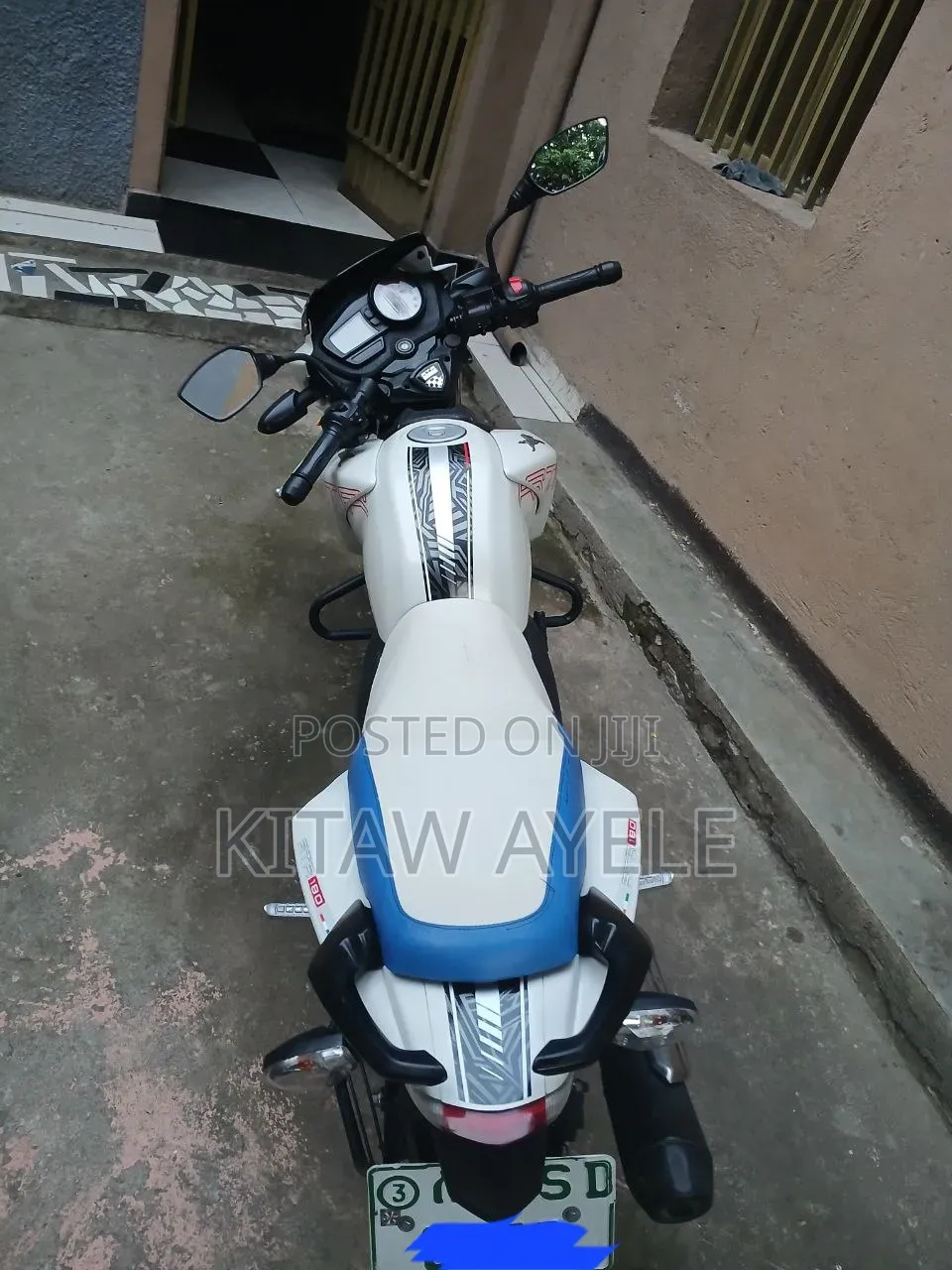 TVS Apache 180 RTR 2024 White