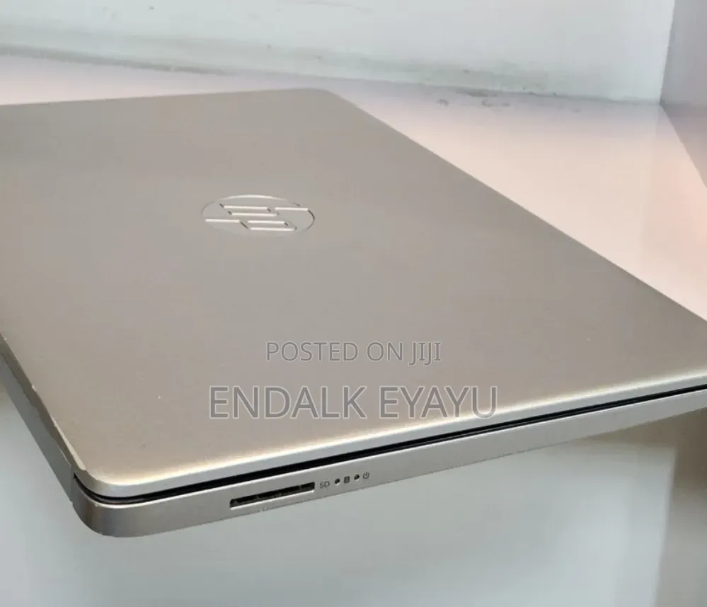 New Laptop HP 4GB Intel Core i3 SSD 256GB