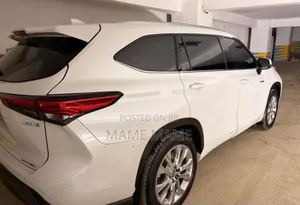 New Toyota Highlander Hybrid 2023 White
