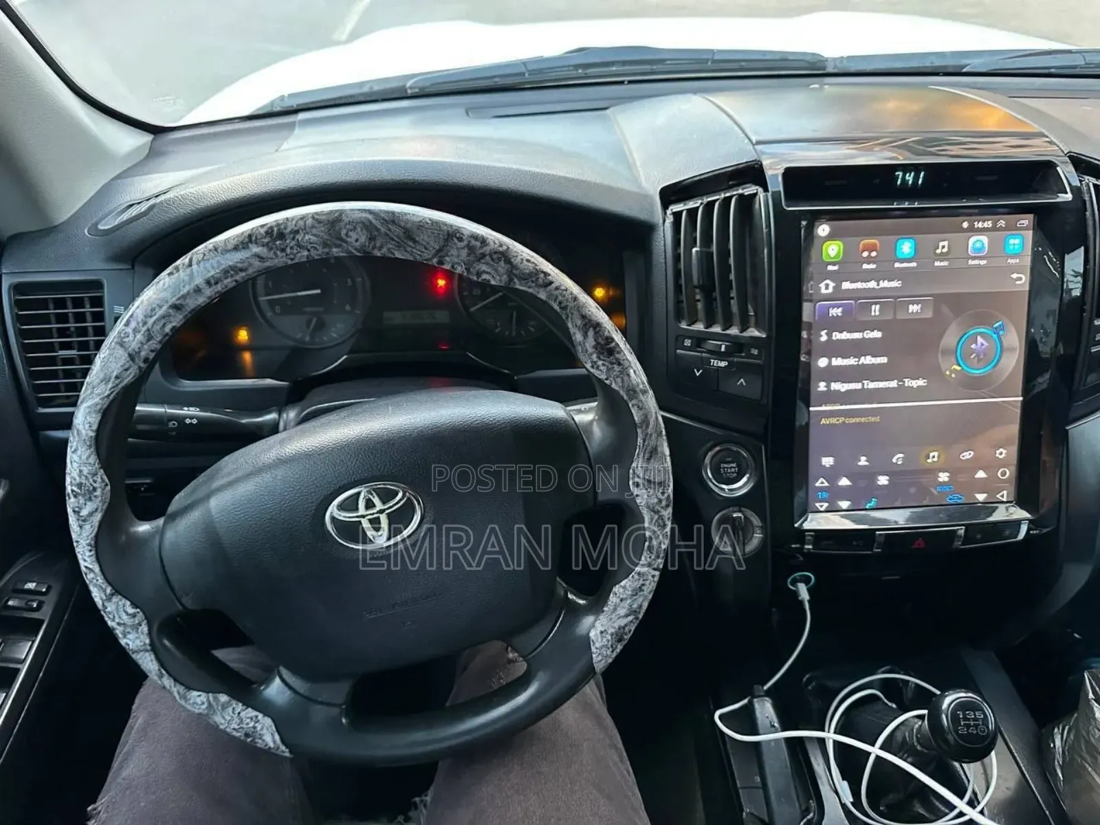 Toyota Land Cruiser 2011 White