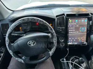 Toyota Land Cruiser 2011 White