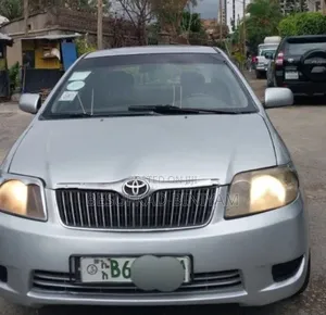 Toyota Corolla 2004 Silver