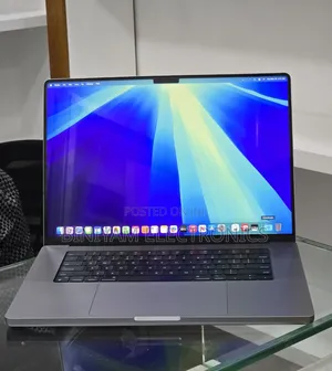 New Laptop Apple MacBook Pro 2021 M1 Max 32GB Apple M1 Pro SSD 512GB