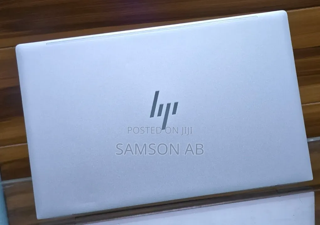 New Laptop HP Envy 14 8GB Intel Core i5 SSD 256GB