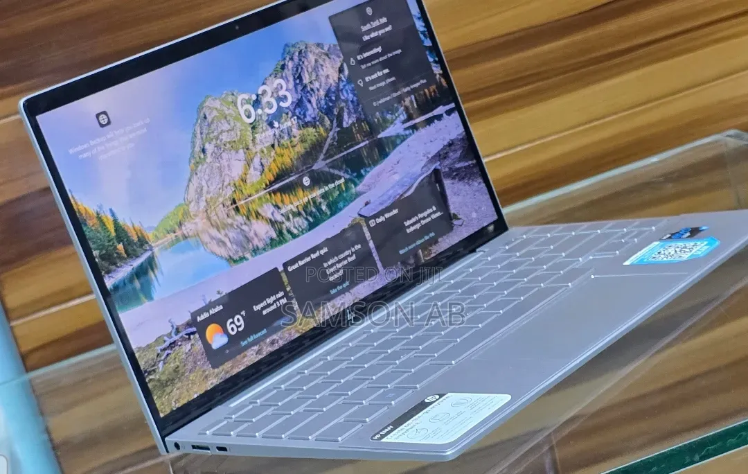 New Laptop HP Envy 14 8GB Intel Core i5 SSD 256GB