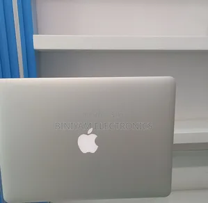 New Laptop Apple MacBook Air 2017 8GB Intel Core i5 SSD 128GB
