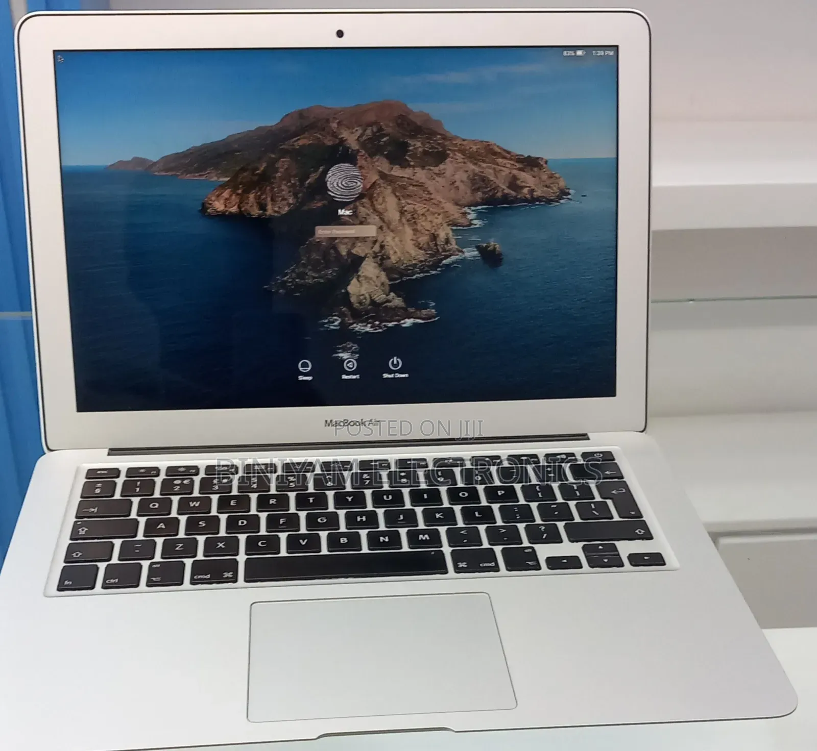 New Laptop Apple MacBook Air 2017 8GB Intel Core i5 SSD 128GB