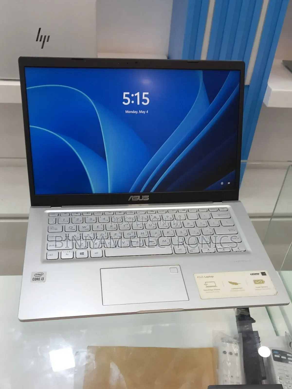 New Laptop Asus VivoBook 15 X505BA 4GB Intel Core i3 SSD 512GB