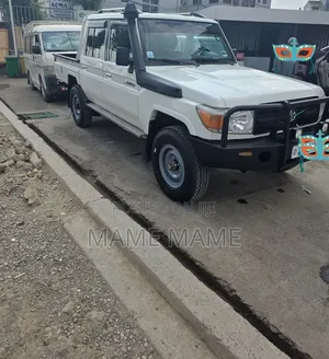 Toyota Land Cruiser 2018 White