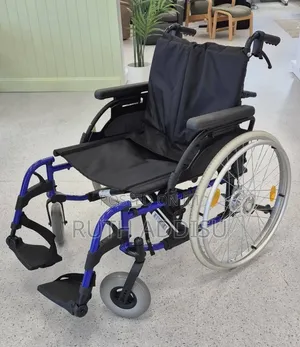 Breezy Rubix 2 Self-Propel Wheelchair 56cm Seat Width Wheelchair