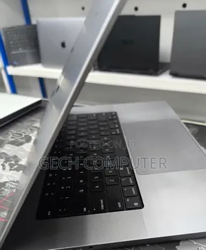 New Laptop Apple MacBook Pro 2021 M1 Max 32GB Apple M1 Max SSD 1T