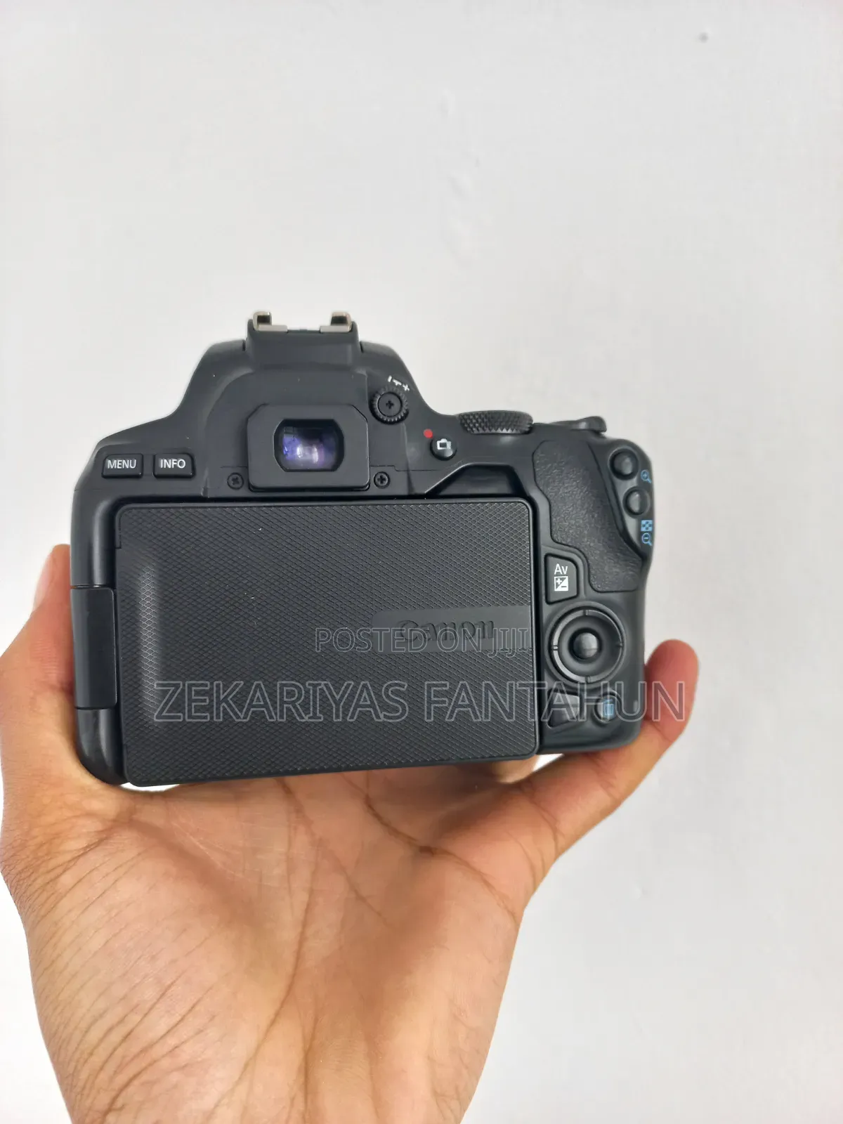 Cnon 250d With 18-55 Lens