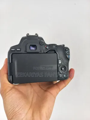 Cnon 250d With 18-55 Lens