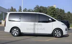 New Hyundai Staria 2023 White