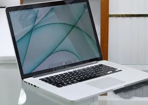 New Laptop Apple MacBook Pro 2015 16GB Intel Core i7 SSD 512GB