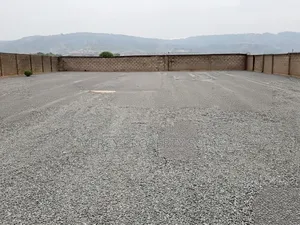 የሚከራይ መሬት ባዶ ቦታ 315 Kv ኤሌክትሪክ ያለው/ ወደ አያት አከባቢ በአስተማማኝ የታጠረ አስፓልት ዳር
