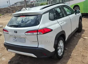 New Toyota Corolla Cross Hybrid 2023 White