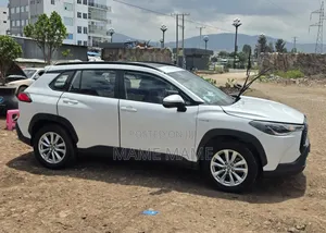 New Toyota Corolla Cross Hybrid 2023 White