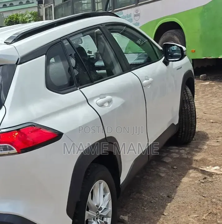 New Toyota Corolla Cross Hybrid 2023 White