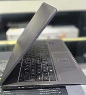 New Laptop HP ZBook Fury 17 G7 16GB Intel Core i7 SSD 512GB