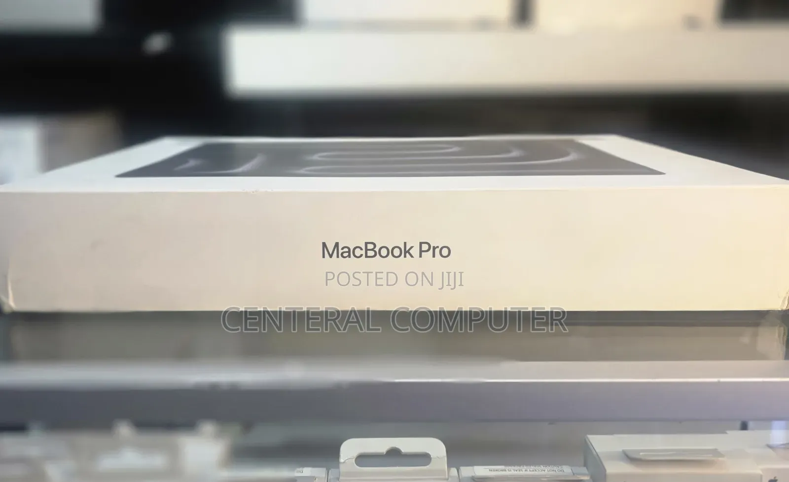 New Laptop Apple MacBook Pro 2026 M5 Max 128GB Apple M5 Max SSD 4T