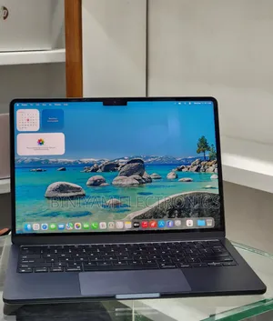 New Laptop Apple MacBook Air 2024 M3 16GB Apple M3 SSD 512GB