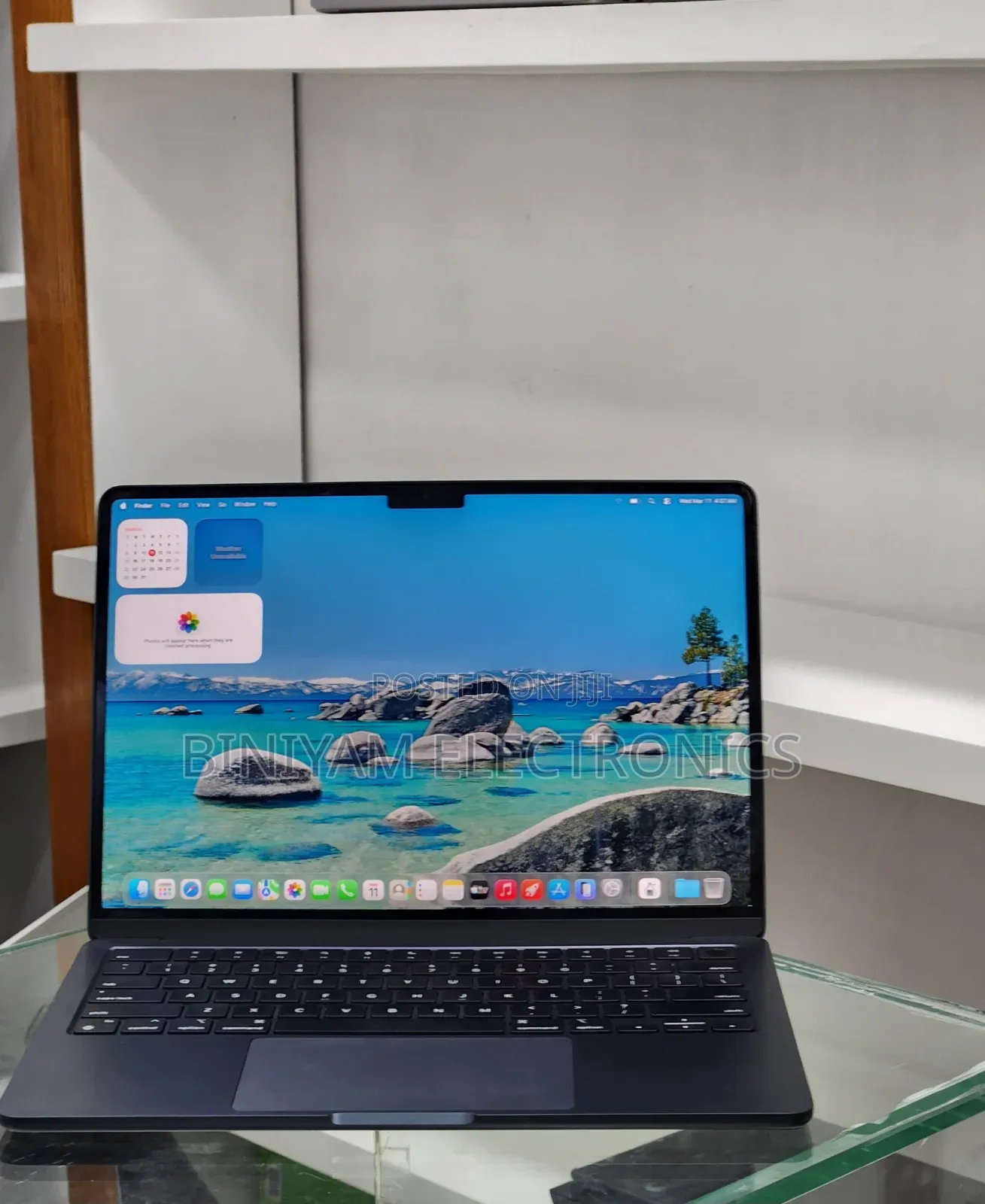 New Laptop Apple MacBook Air 2024 M3 16GB Apple M3 SSD 512GB