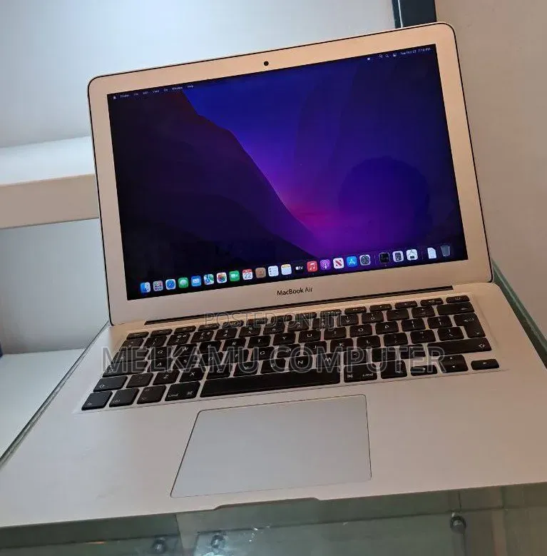New Laptop Apple MacBook Air 2017 8GB Intel Core i5 SSD 128GB