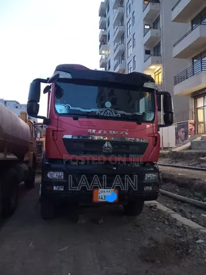 Sinotruk Howo 2025 Red
