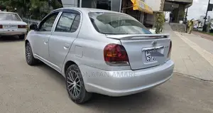 Toyota Platz 2004 Silver