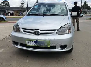 Toyota Platz 2004 Silver