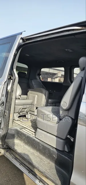 Hyunday Grand Srarex Rental