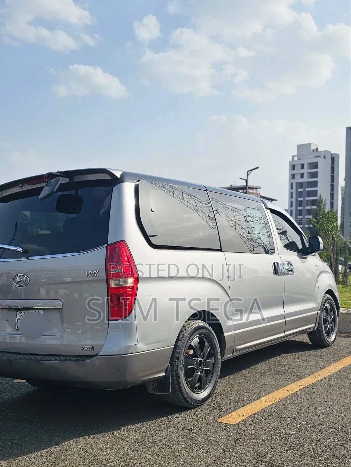 Hyunday Grand Srarex Rental