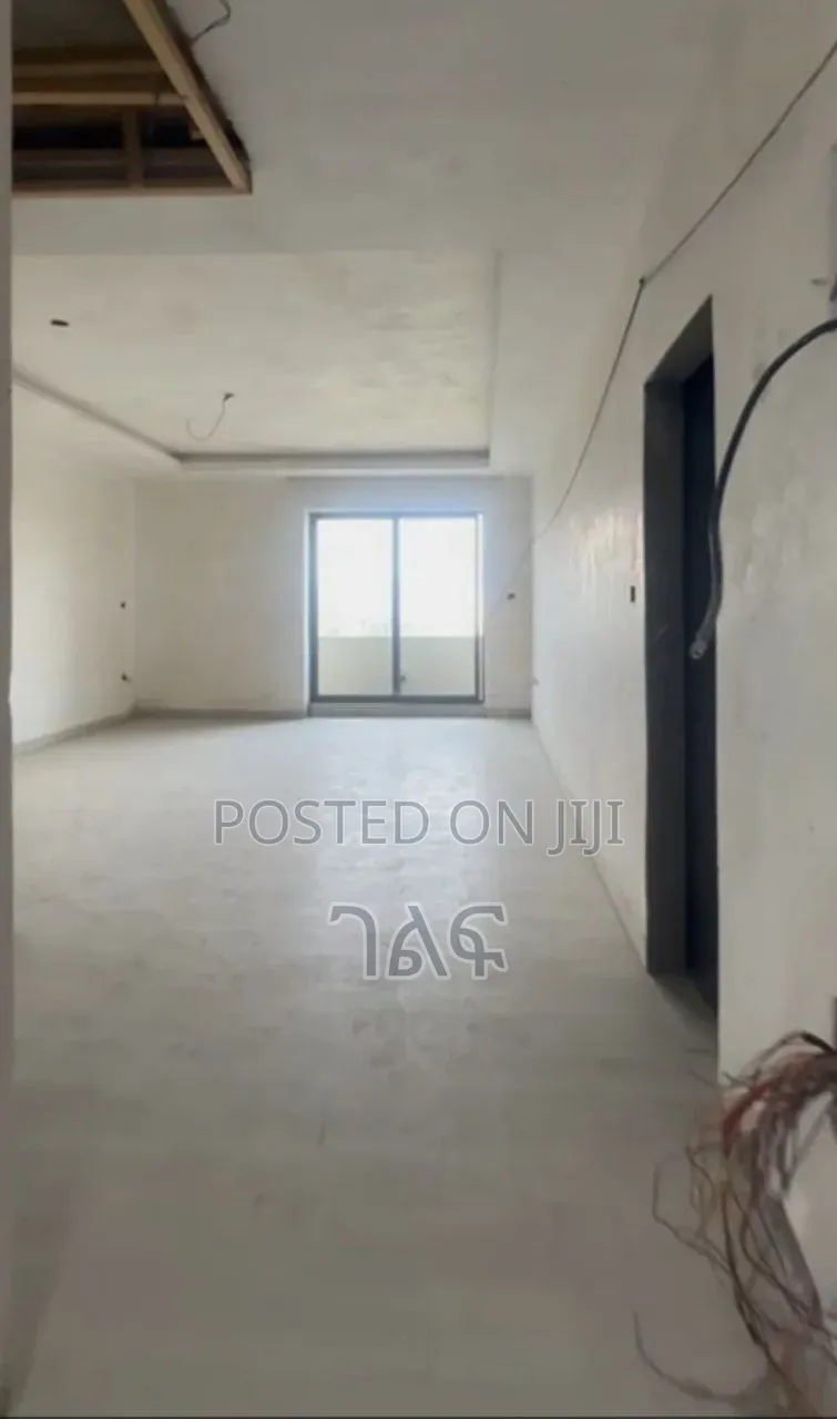 2bdrm Apartment in ካሳንችስ ላይ ቅንጡ አፓርትመንት, Bole for sale