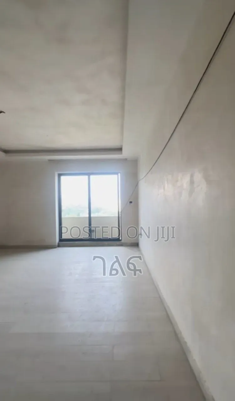 2bdrm Apartment in ካሳንችስ ላይ ቅንጡ አፓርትመንት, Bole for sale