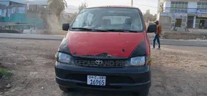 Toyota HiAce 2006 Red