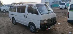 Toyota HiAce 2004 White