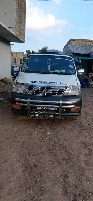 Toyota HiAce 2011 White