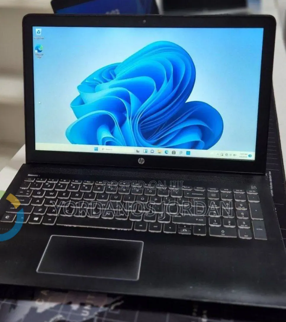 New Laptop HP Pavilion 15 8GB Intel Core i7 SSD 256GB
