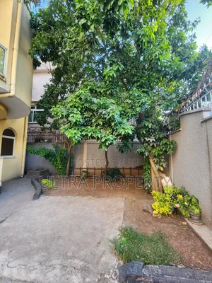 7bdrm House in Bole for rent