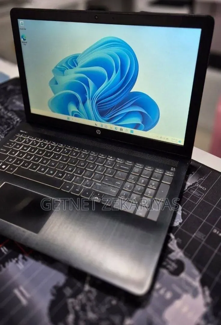 New Laptop HP Pavilion 15 8GB Intel Core i7 SSD 256GB