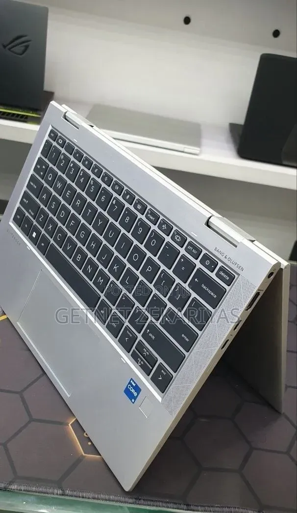 New Laptop HP EliteBook x360 1030 G8 16GB Intel Core i5 SSD 512GB