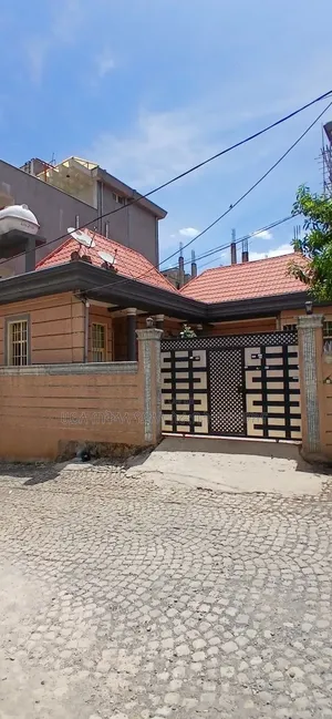 Furnished 3bdrm Villa in Ayat Area, Yeka for sale