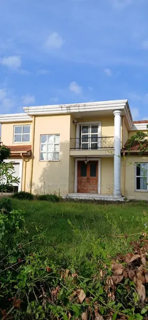 6bdrm Townhouse/Terrace in Ccd Real State, Yeka for sale