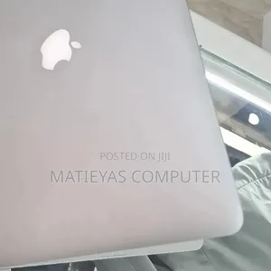 New Laptop Apple MacBook Pro 2015 16GB Intel Core i7 SSD 256GB